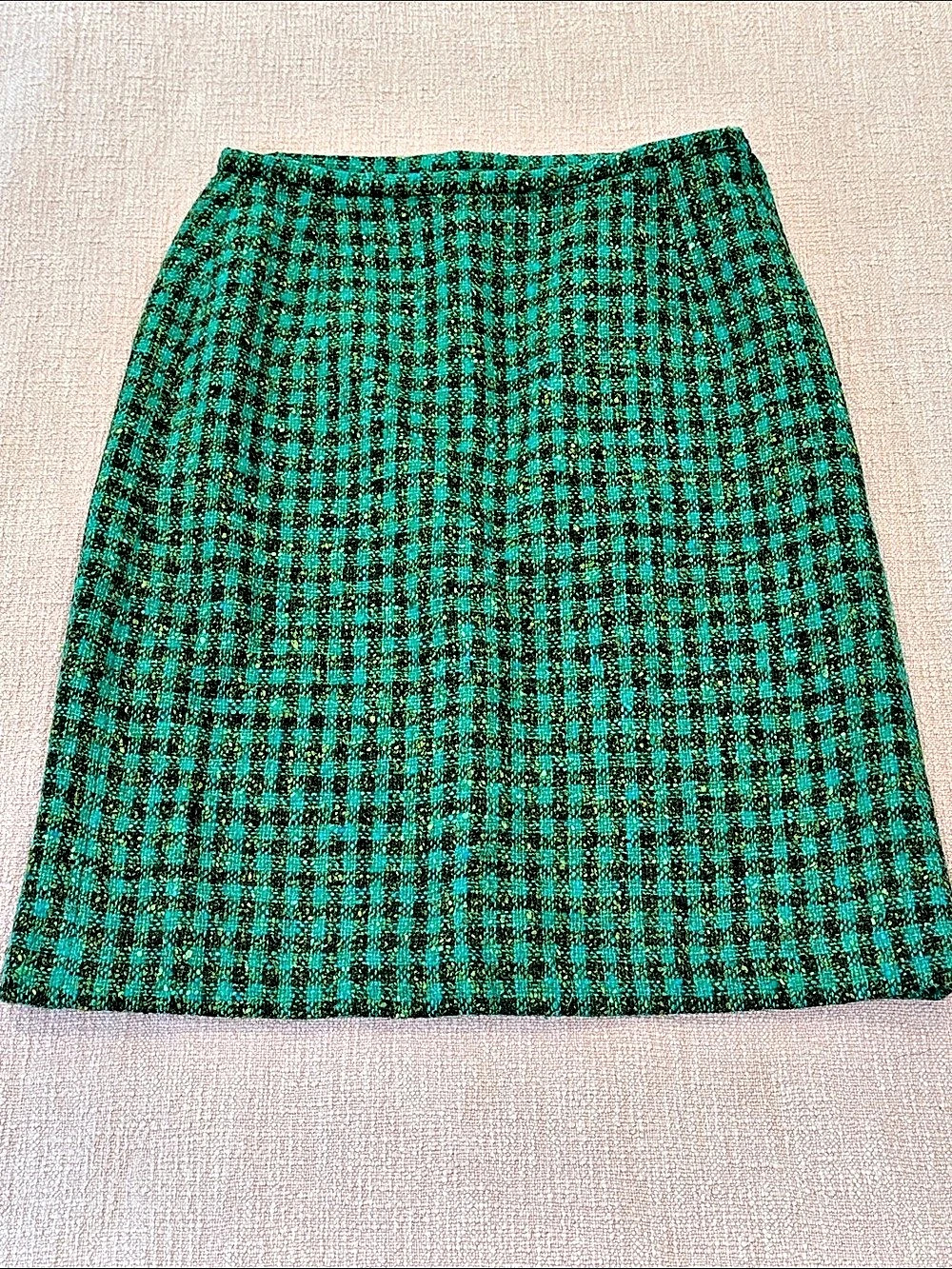 Wool tweed Skirt Waist 29” Green & Black Checkered A-Line pencil skirt